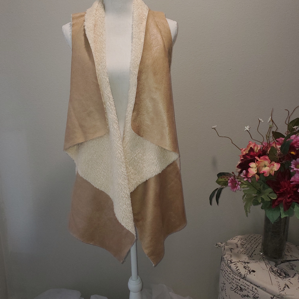 Geegee Vest